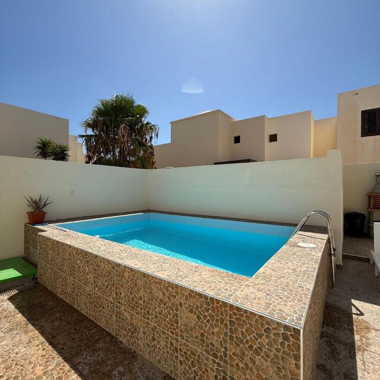 Villa LiLo Private House with Heated Pool - Villa de 3 dormitorios - 1