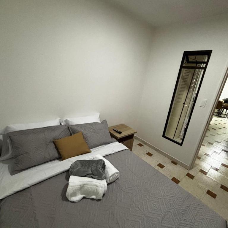 Apto 201 2H 2B Belén Fátima MUY bien ubicado - Two-Bedroom Apartment - 14