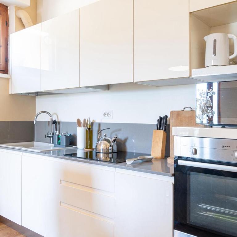 Casa del Pompiere - Two-Bedroom Apartment - 8