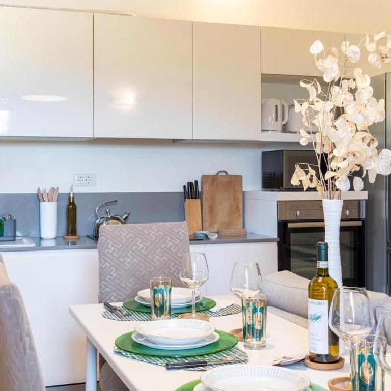 Casa del Pompiere - Two-Bedroom Apartment - 11