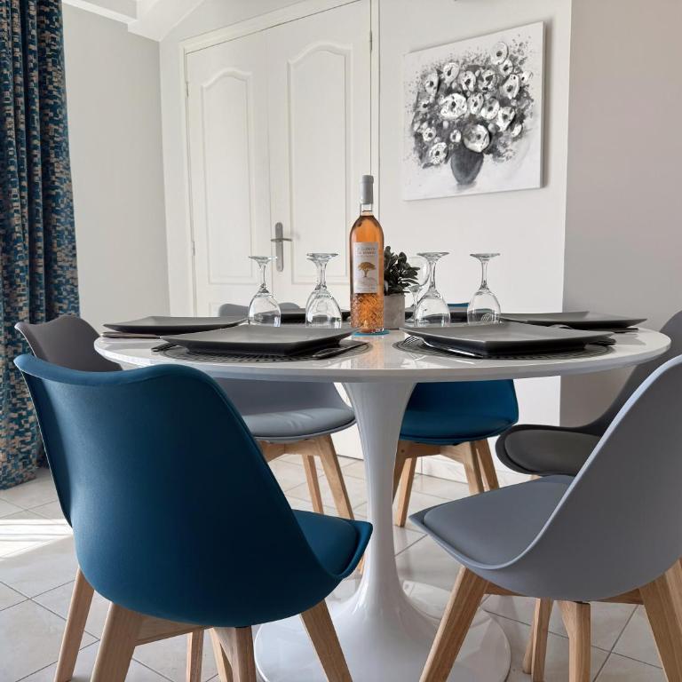 Tout à pied Appartement lumineux avec terrasse - Apartamento de 3 dormitorios con balcón - 3
