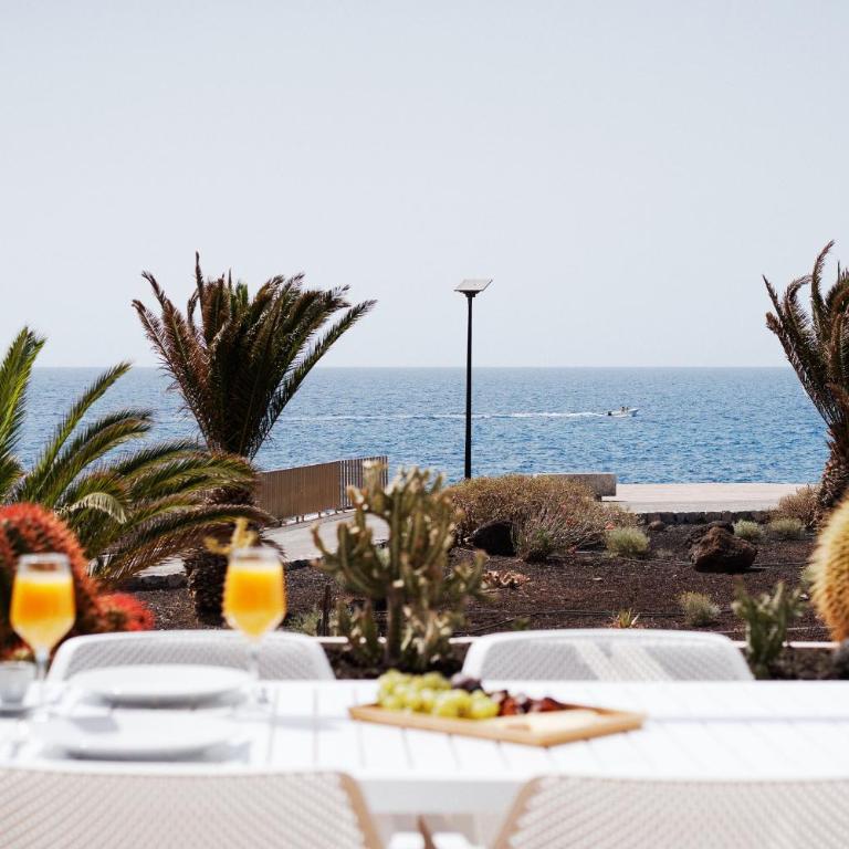 Coastal Apartment with Terrace, Sea Views and Heated Pools - Apartamento Deluxe de 2 dormitorios con vistas al mar - 1