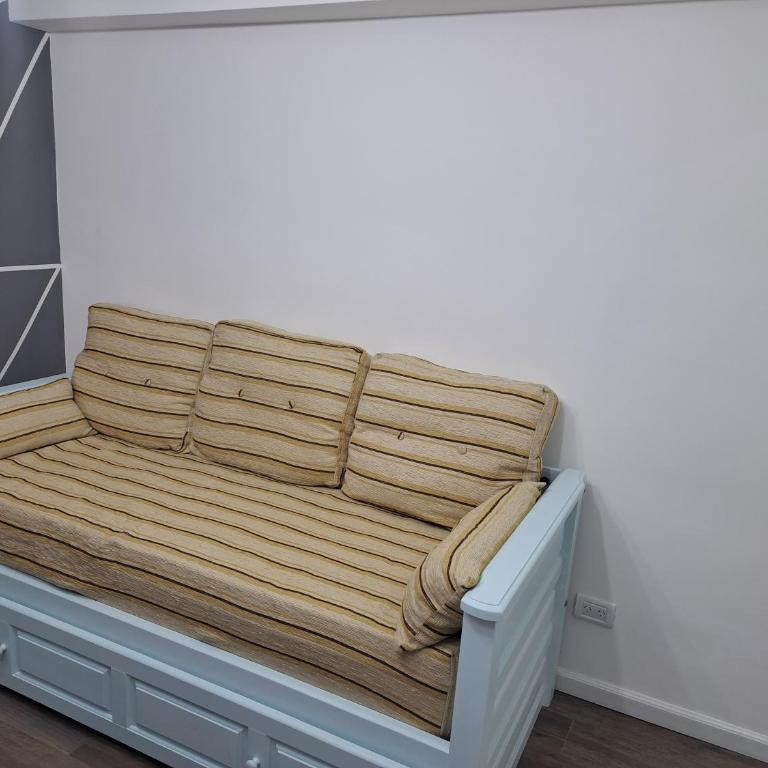 Monoambiente dividido reciclado céntrico - One-Bedroom Apartment - 5