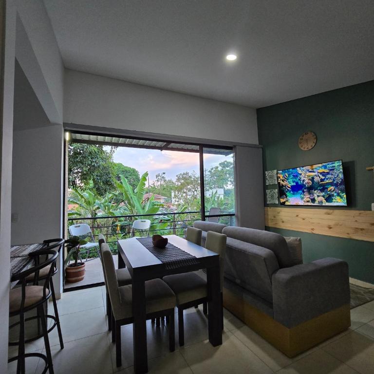 Apartamento Privado Vacacional a 5m del Aeropuerto, 20 minutos del Parque del Cafe y Centro de Armenia con 4 Piscinas, 3 Jacuzzi, Sauna By Molca Xperiences 2H - Apartamento - 8