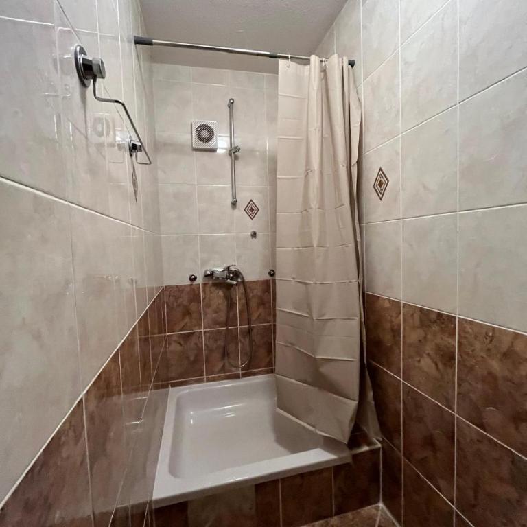 StayBihac - Four-Room Apartment - 16