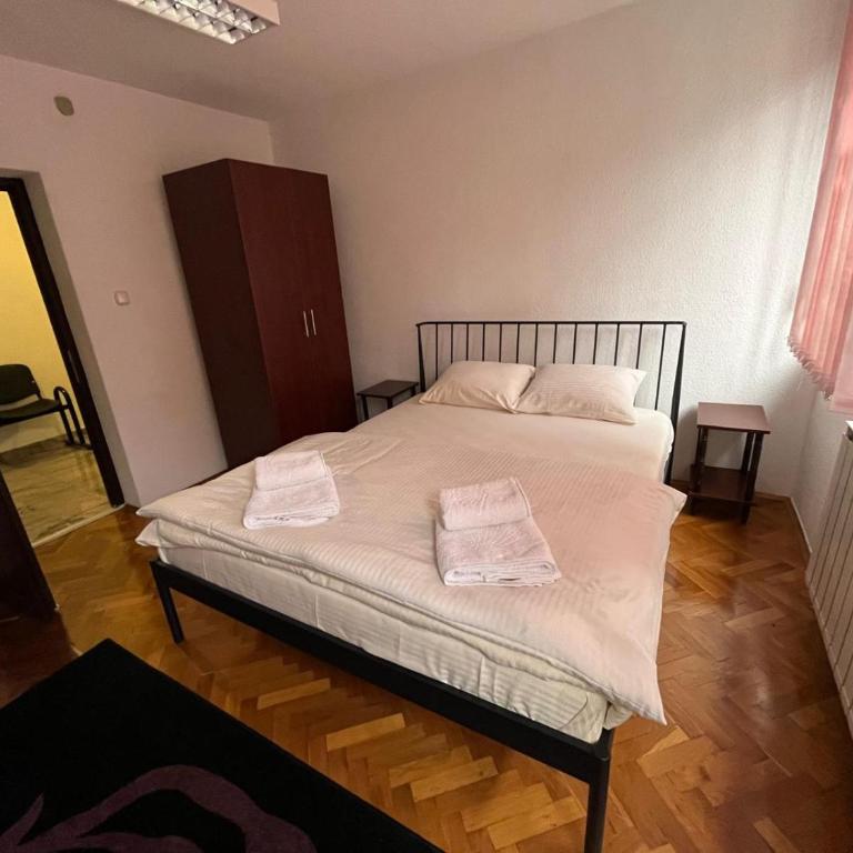 StayBihac - Four-Room Apartment - 45