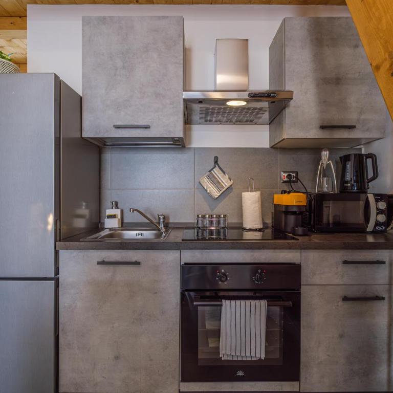 Modern Loft - 2 min Metro M1, 15 min Duomo - Appartamento con 1 Camera da Letto - 12
