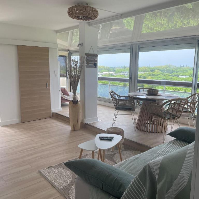 Vue panoramique pour ce grand studio en centre ville - Deluxe Studio - 4