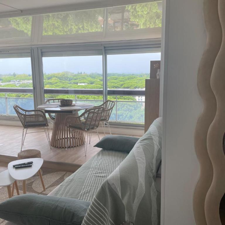 Vue panoramique pour ce grand studio en centre ville - Deluxe Studio - 22