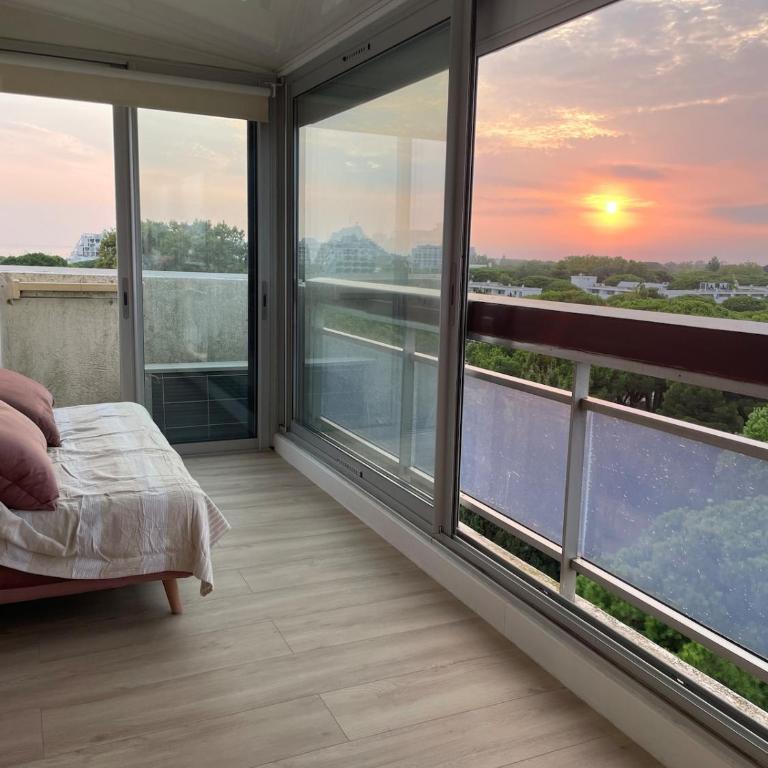 Vue panoramique pour ce grand studio en centre ville - Deluxe Studio - 33