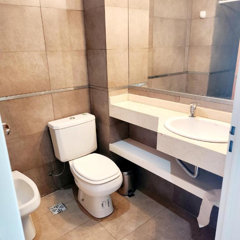 Hermoso Dpto calle Camino, Barrio Santa Genoveva - Apartamento de 2 dormitorios - 10