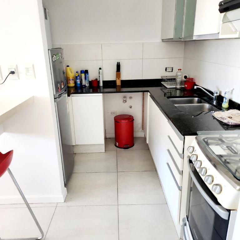 Hermoso Dpto calle Camino, Barrio Santa Genoveva - Two-Bedroom Apartment - 12