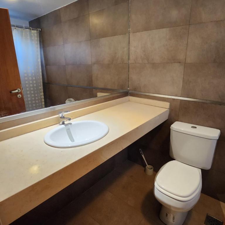 Hermoso Dpto calle Camino, Barrio Santa Genoveva - Apartamento de 2 dormitorios - 13