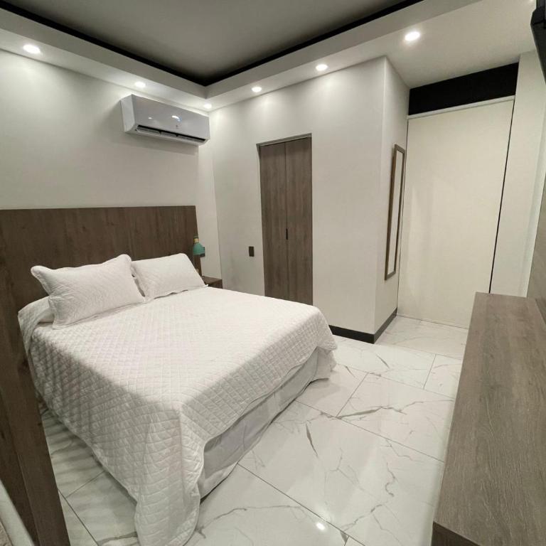 Monoambiente lujoso en equipetrol - Apartamento de 1 dormitorio - 3