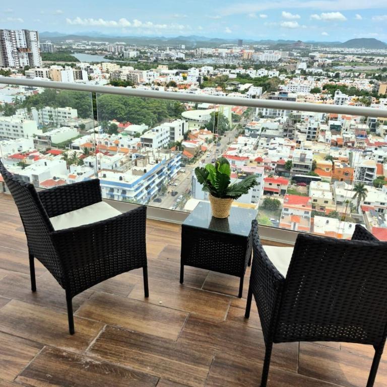 Eleve Tower Atardeceres de Ensueño Playa Alberca - Two-Bedroom Apartment - 10