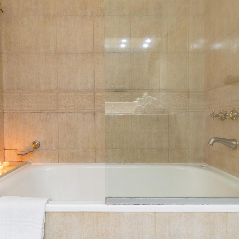 Corazón de Retiro, con cochera piscina y sauna - Habitación Familiar Superior - 39