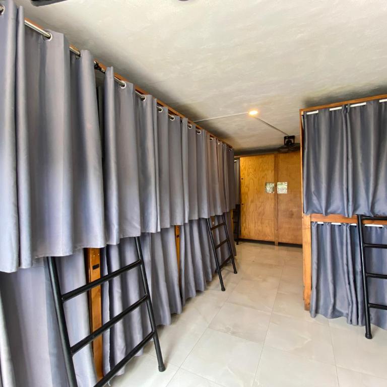 Maui Hostels Playa del Carmen - Bed in 14-Bed Mixed Dormitory Room - 5