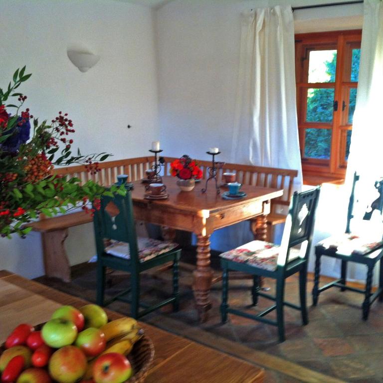 Cottage am Waldrand gelegen - Ferienhaus - 1