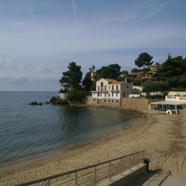 Holiday Home in Carqueiranne by the Sea - Maison de Vacances 2 Chambres - 21