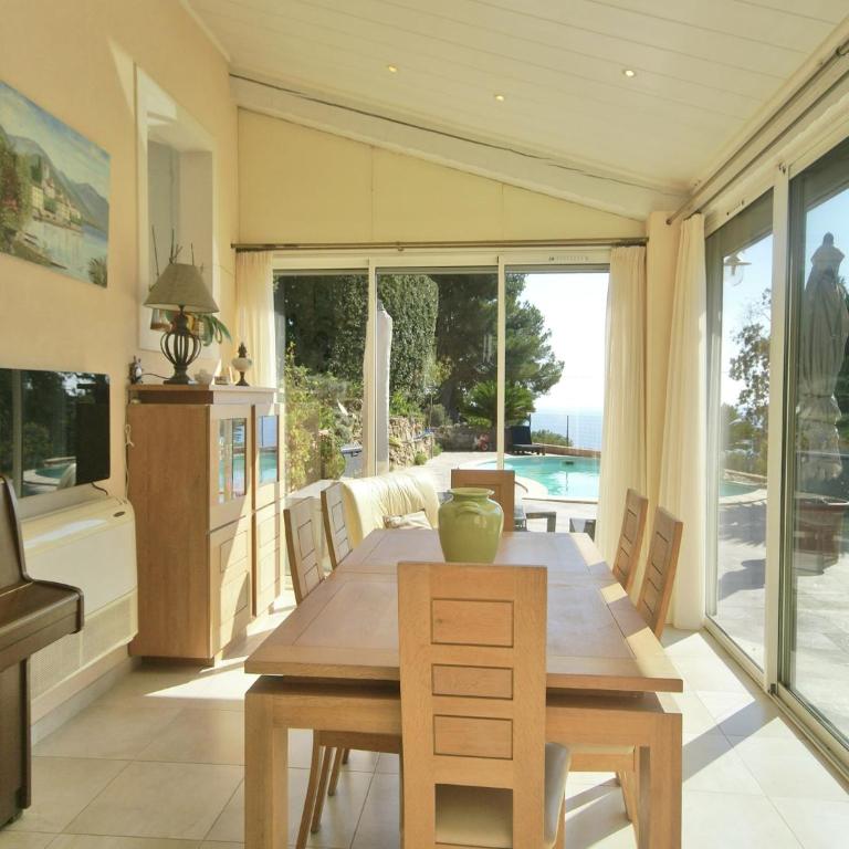Holiday Home in Carqueiranne by the Sea - Maison de Vacances 2 Chambres - 11
