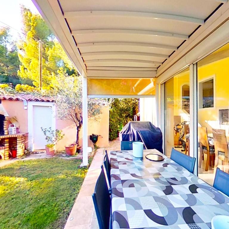 Holiday Home in Carqueiranne by the Sea - Maison de Vacances 2 Chambres - 28