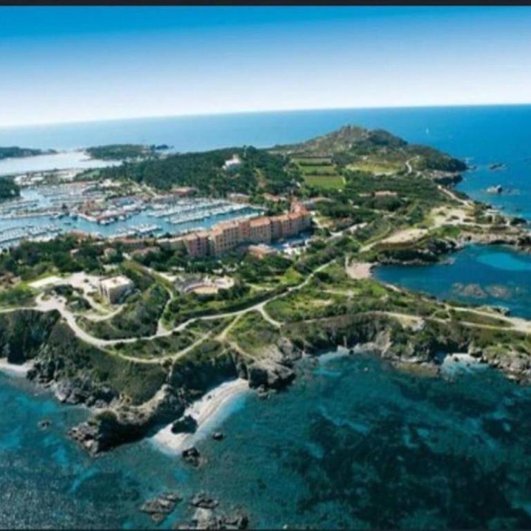 Holiday Home in Carqueiranne by the Sea - Maison de Vacances 2 Chambres - 37