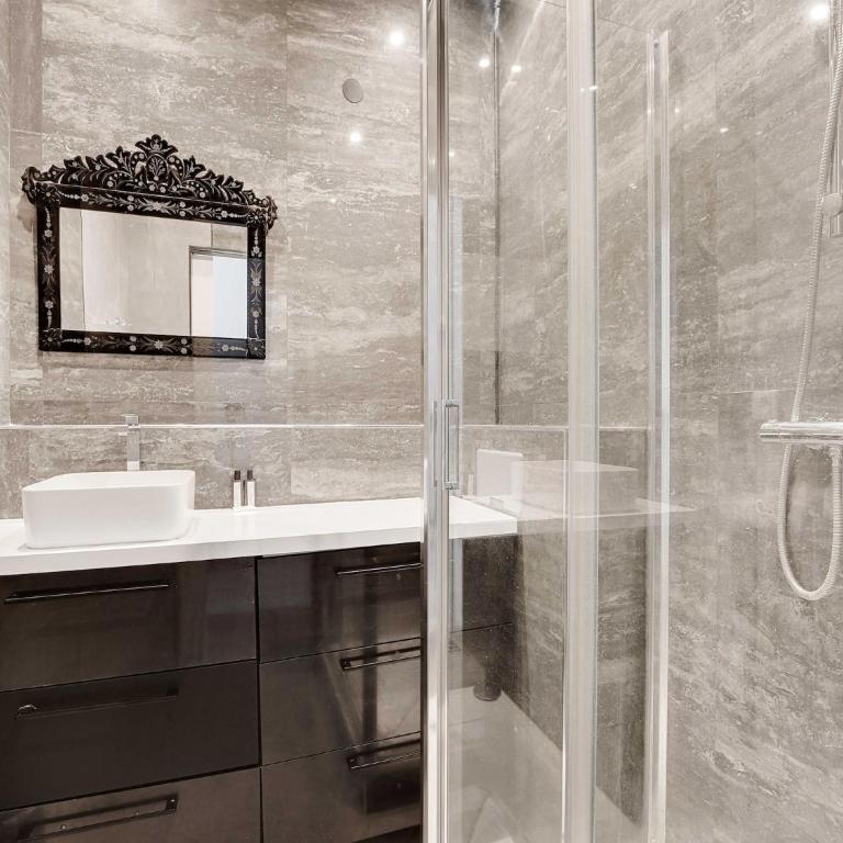 Magnificent Appt - 2BD 4P - Georges V Champs-Élysées - Apartment - 14