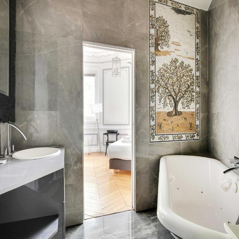 Magnificent Appt - 2BD 4P - Georges V Champs-Élysées - Apartment - 5