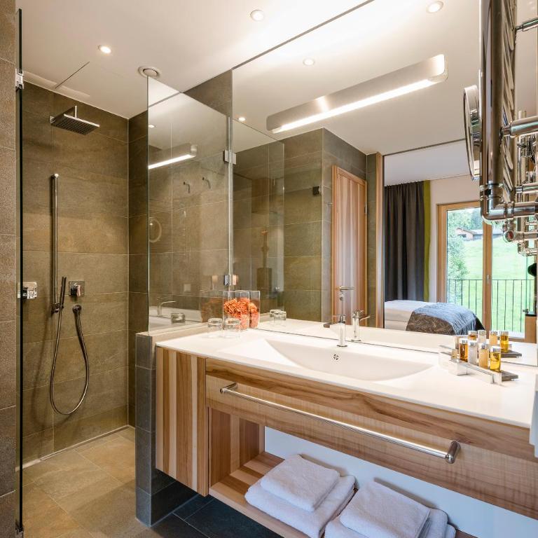 Klosterhof – Alpine Hideaway & Spa - Standard Doppelzimmer mit Balkon - 6