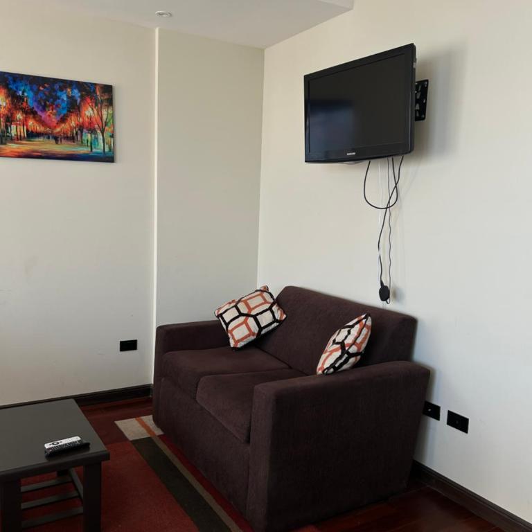 Cómodo departamento - Two-Bedroom Apartment - 2