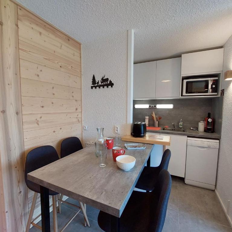 Studio 28m² 4 pers, sauna, pied des pistes - FR-1-516-223 - Estudio - 12