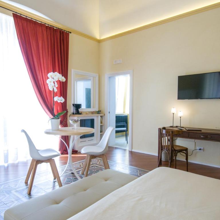 Turenum Apartment B&B - Camera Matrimoniale Deluxe con 1 Letto Supplementare - 1