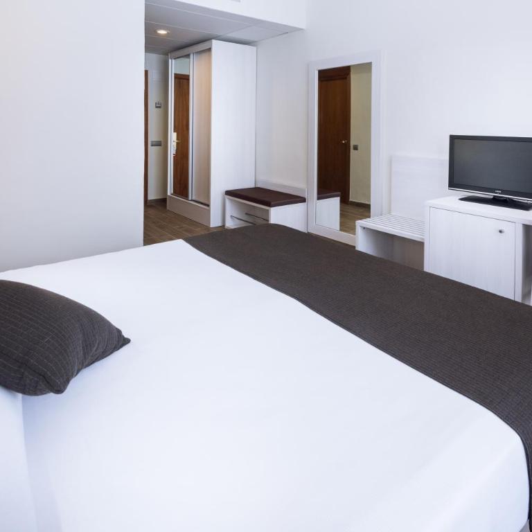 GHT Costa Brava & Spa - Habitación Doble con balcón - 2 camas - 4