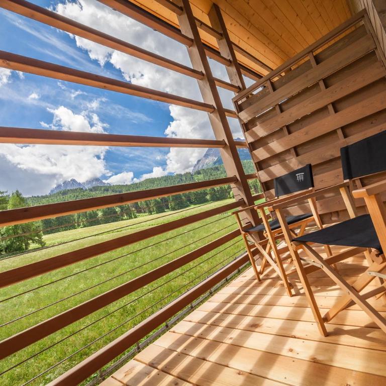 JOAS guesthouse - Doppelzimmer mit Balkon - 3