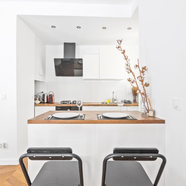 Place de la Concorde Luxurious Apartment 2BR-6P Free Netflix - Appartement 2 Chambres - 6