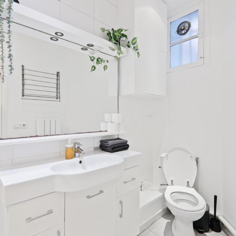 Near Eiffel Tower Luxurious 1 Bedroom Apartment with Free Netflix - Appartement 1 Chambre - 9