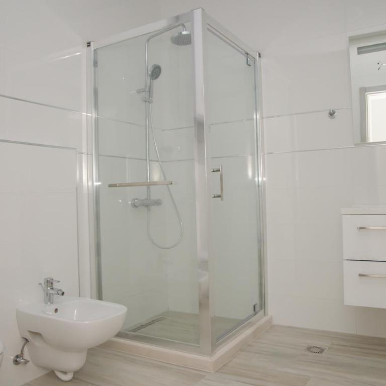 Nautilus Apartments - One-Bedroom Apartment with Balcony - 3
