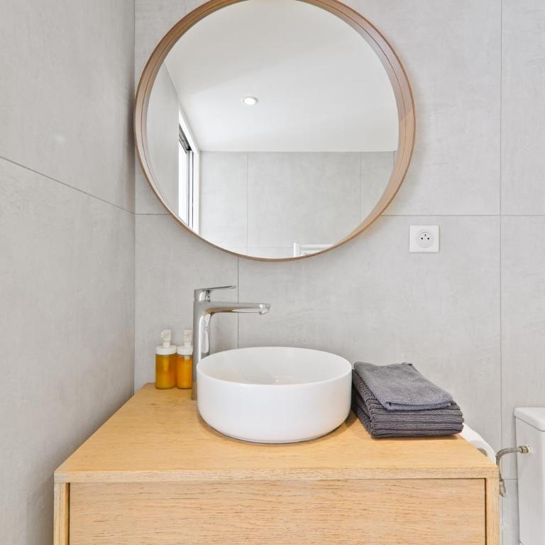 Studio Apartment Near Eiffel Tower with NetFlix - Estudio Deluxe con cama grande - 14
