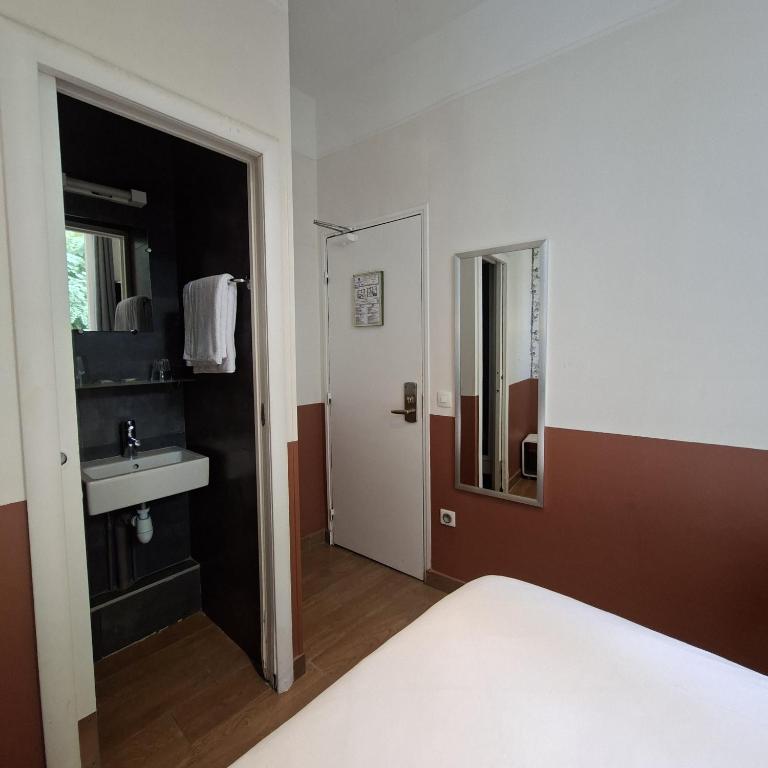 Caulaincourt Montmartre by Hiphophostels - Chambre Double avec Salle de Bains Commune - 3