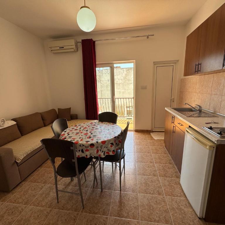 Apartments Marniković - One-Bedroom Apartment with Balcony - 25