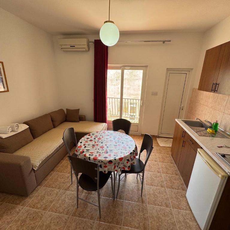 Apartments Marniković - One-Bedroom Apartment with Balcony - 26