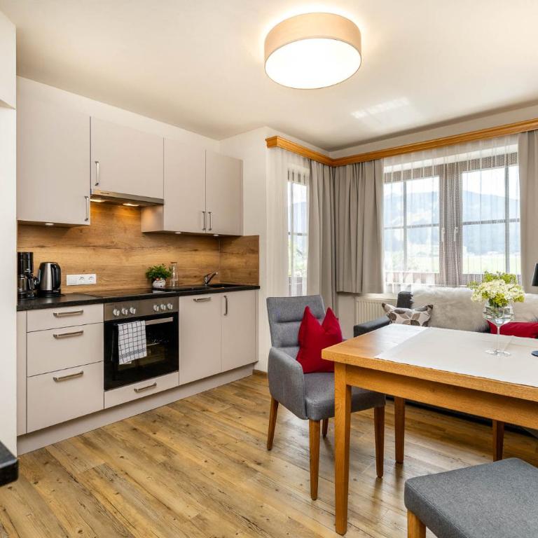 Pension Kreuzer - One-Bedroom Apartment with Balcony - 1