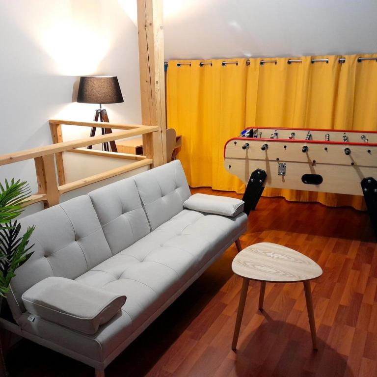 CHALET RÉCENT - BILLARD - BABYFOOT - PING PONG - MINI GOLF - WIFI - JARDIN - TERRASSE - 4 CHAMBRES - 2 à 8 PERSONNES - Chalet - 26