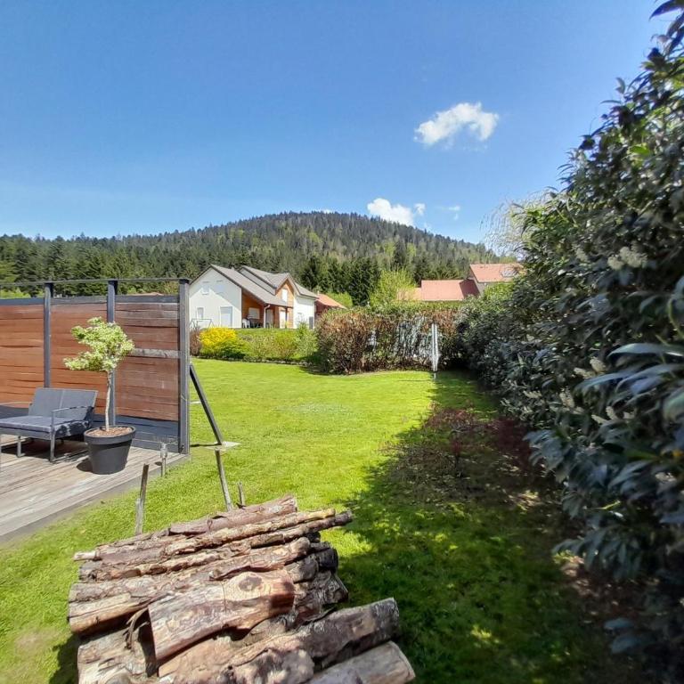 CHALET RÉCENT - BILLARD - BABYFOOT - PING PONG - MINI GOLF - WIFI - JARDIN - TERRASSE - 4 CHAMBRES - 2 à 8 PERSONNES - Chalet - 15