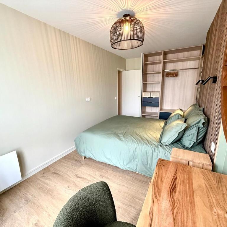 Le Prisme - Two-Bedroom Apartment - 26