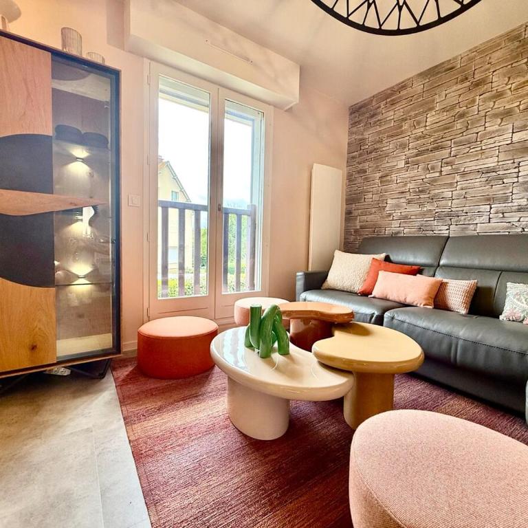 Le Prisme - Two-Bedroom Apartment - 34