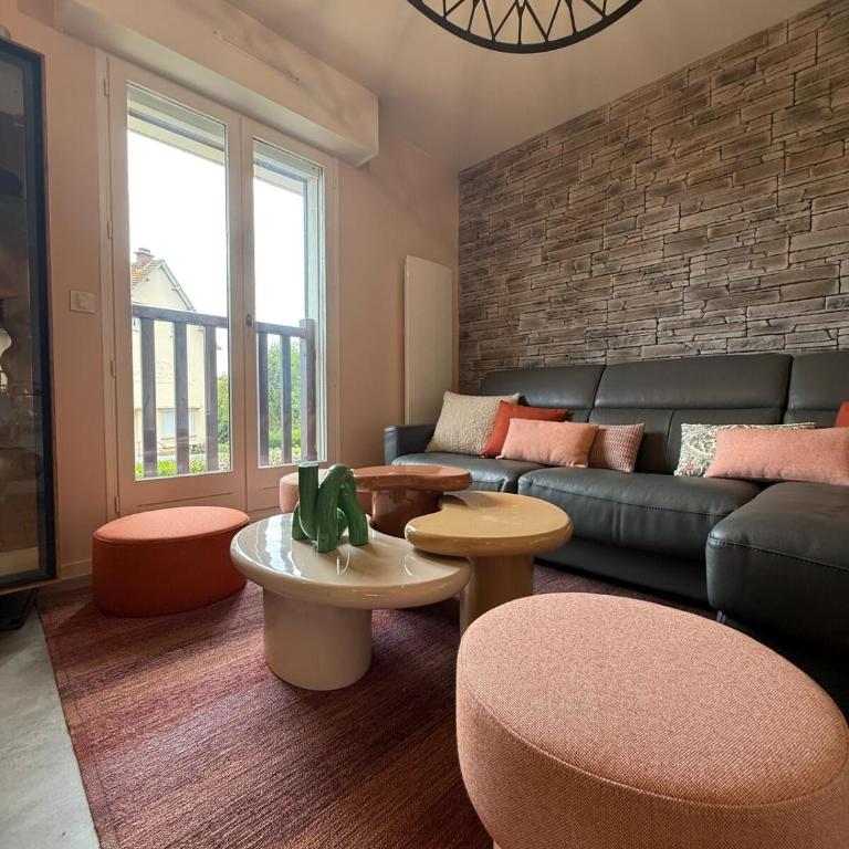 Le Prisme - Two-Bedroom Apartment - 35