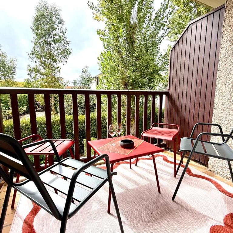 Le Prisme - Two-Bedroom Apartment - 37