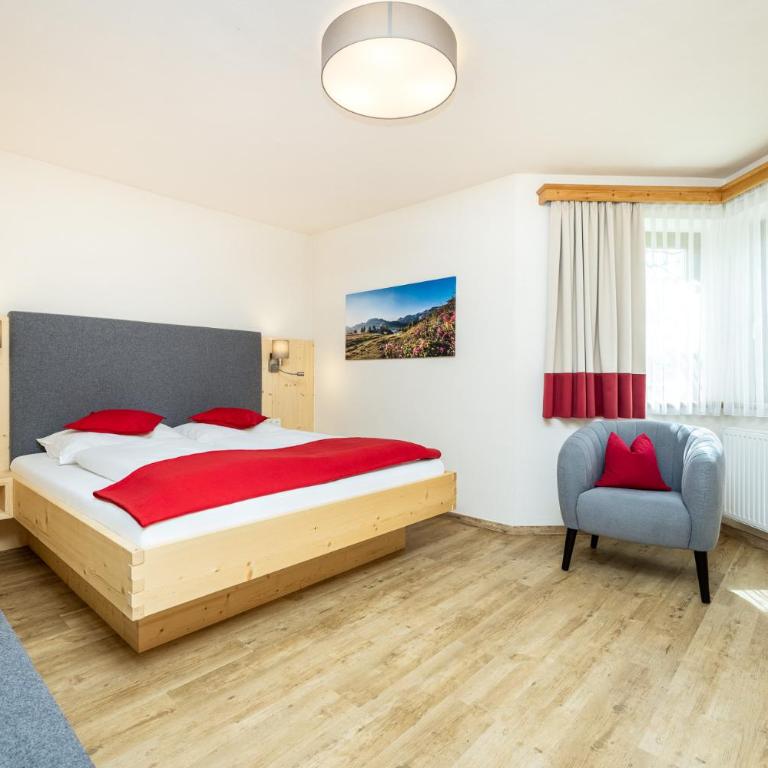 Pension Kreuzer - Two-Bedroom Apartment with Balcony - 11