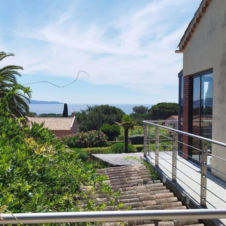 Modern cocoon with garden and beautiful sea view - Appartement - 2